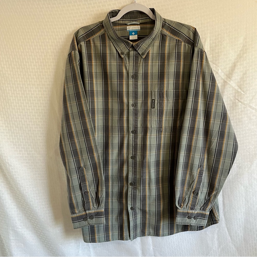 Columbia Plaid Long Sleeve Button Down Shirt Light and Dark GrayStripes Size XXL